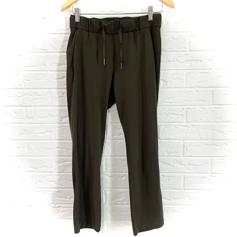 Lululemon On The Fly Crop 23” Dark Olive Size 2